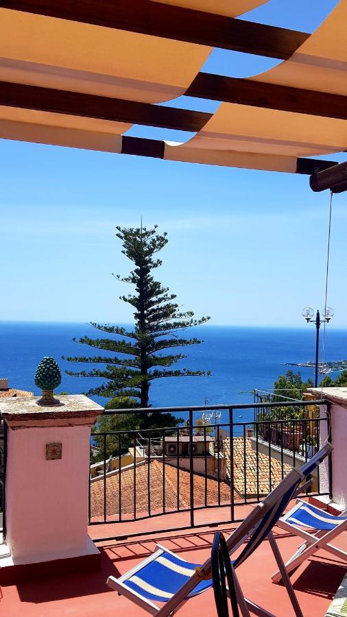 Villa Floresta Таормина Екстериор снимка