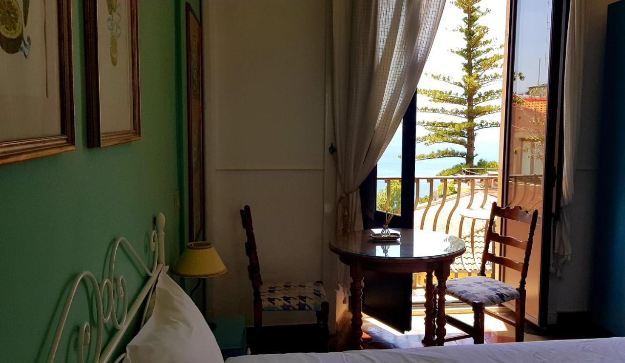 Villa Floresta Таормина Екстериор снимка