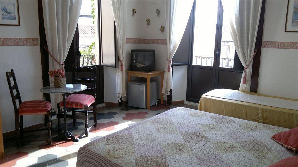Villa Floresta Таормина Екстериор снимка